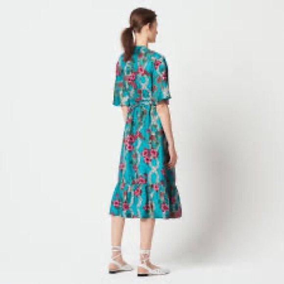 Sandro Paris Hibiscus 🌺 Silk Dress Kimono style like new - Picture 7 of 8